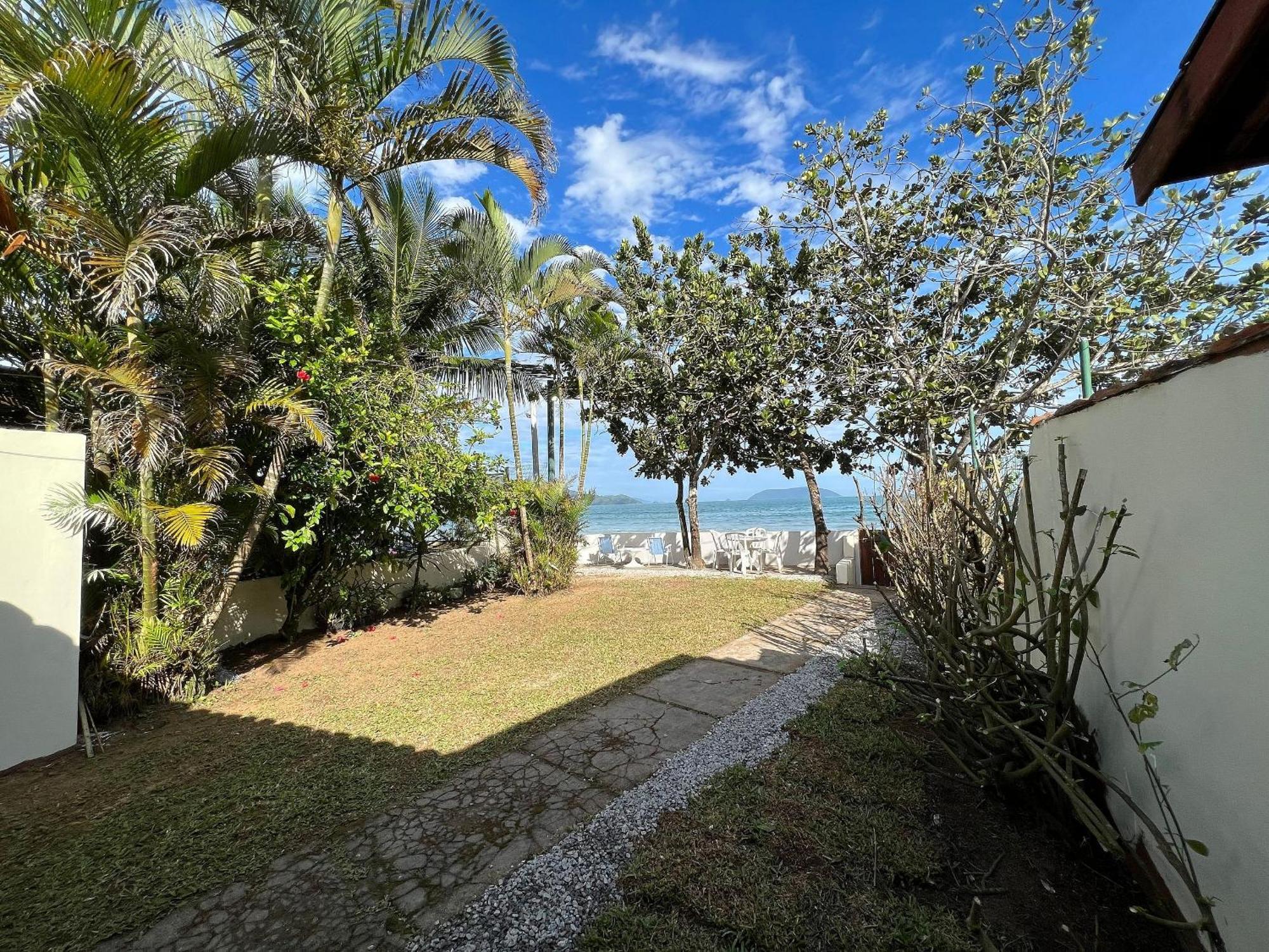 Apartment Confortavel Casa A Beira Mar C/ Jardim Pe Na Areia E Area De Churrasqueira